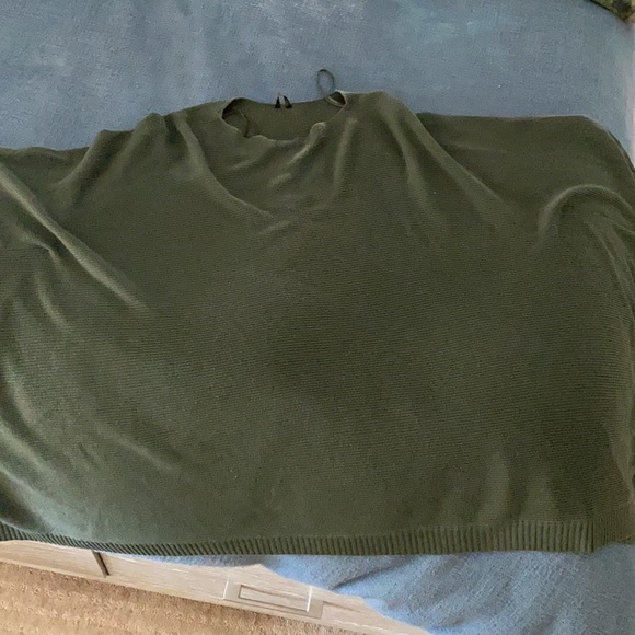 Lululemon Knit Poncho top - Picture 3 of 5